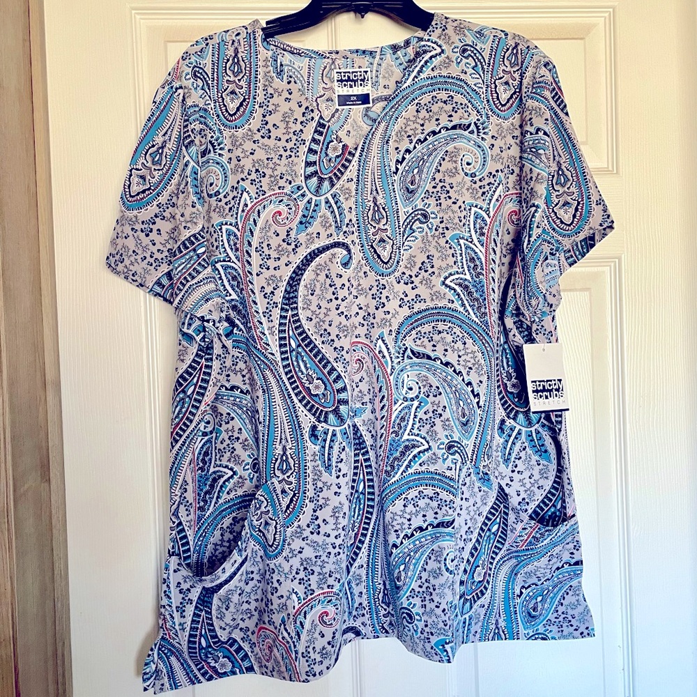 Strictly Scrubs 2X Top NWT